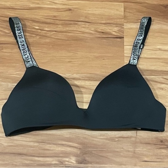 Victoria’s Secret lightly lined T-shirt bra size 36D - Picture 2 of 5